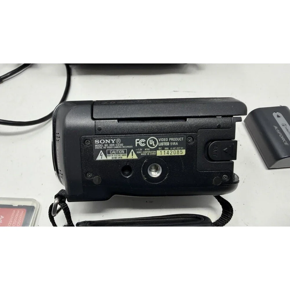 Sony HDR-CX100 Handycam Digital Camcorder Black Battery/Charger CLEAN TESTED
